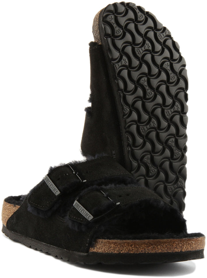 Birkenstock Arizona Shearling Sandale en daim à double lanière poure en noir
